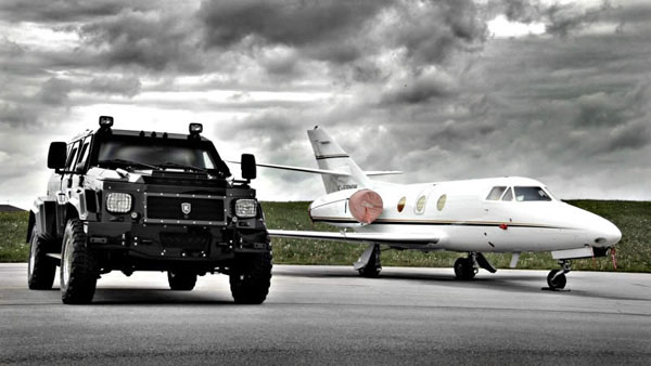 हमर से भी खतरनाक हैं दुनिया की ये 7 बेहतरीन एसयूवी, फीचर्स जान कर होश उड़ जायेंगे हमर से भी खतरनाक हैं दुनिया की ये 7 बेहतरीन एसयूवी, फीचर्स जान कर होश उड़ जायेंगे