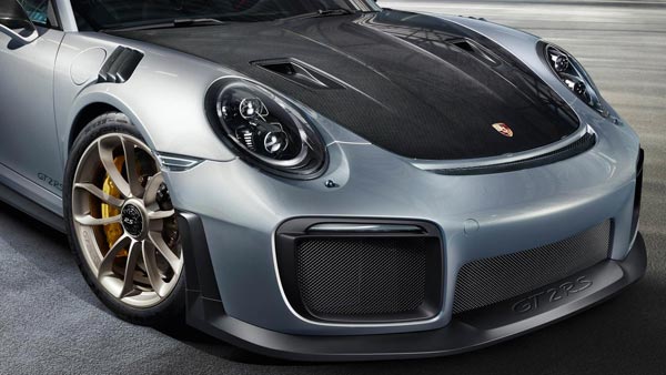 3.88 करोड़ की Porsche 911 GT2 RS भारत में लॉन्च - जानें खूबियां 