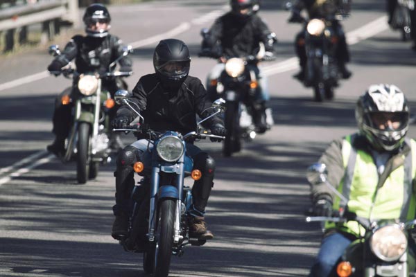 जानिए आखिर क्यों पुराने 'बुलेट' मालिक मानते हैं खत्म हो रहा रॉयल एनफील्ड का रूतबा