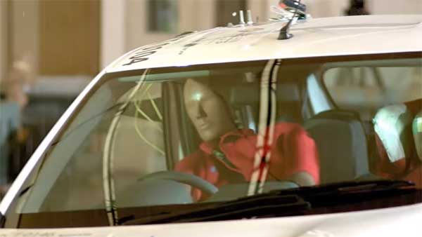 क्रैश टेस्ट में फेल हुई रेनॉ क्विड - मिली जीरो रेटिंग