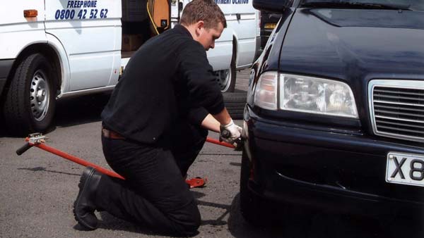 सड़कों पर होने वाले 5 ऐसे फ्रॉड जिनके आप होते हैं हर रोज शिकार, जानिए कैसे बचें इनसे