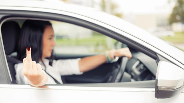 सड़क पर इन 5 तरह के वाहन चालकों से रहें दूर