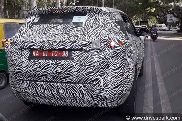 एक्सक्लूसिव: टाटा हैरियर (H5X) SUV बैंगलोर में टेस्टिंग के दौरान हुई स्पॉट