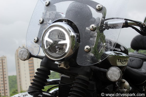 Triumph Bonneville Speedmaster Review: रेट्रो लुक में आधुनिक क्रूजर मशीन