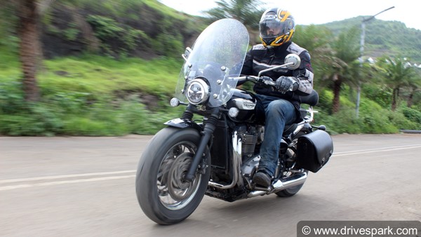 Triumph Bonneville Speedmaster Review: रेट्रो लुक में आधुनिक क्रूजर मशीन