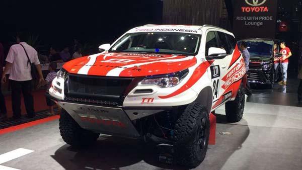 मिलिये रैली-स्पेक टोयोटा फॉर्च्यूनर से