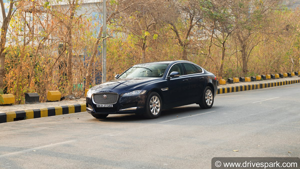Jaguar XF 20d Road Test Review — जानिए इस कार में क्या है खास?