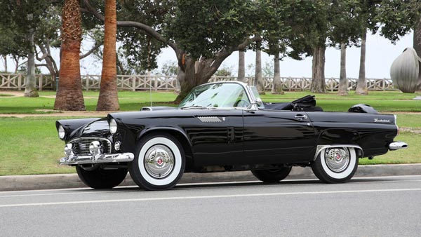 इस मशहूर अदाकारा की फोर्ड कार होगी नीलाम