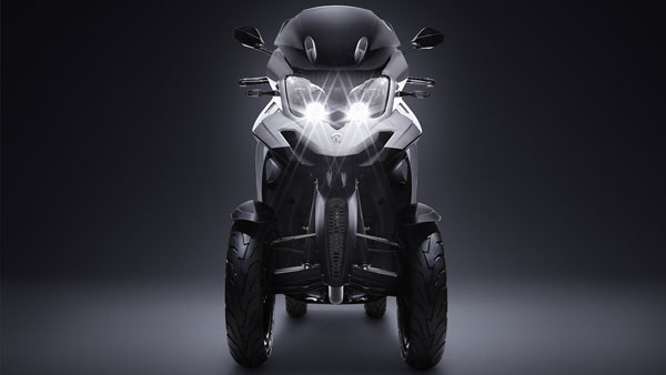 क्या आपने देखी अत्याधुनिक चार पहियों वाली स्कूटर, फीचर्स जान कर होश उड़ जायेंगे