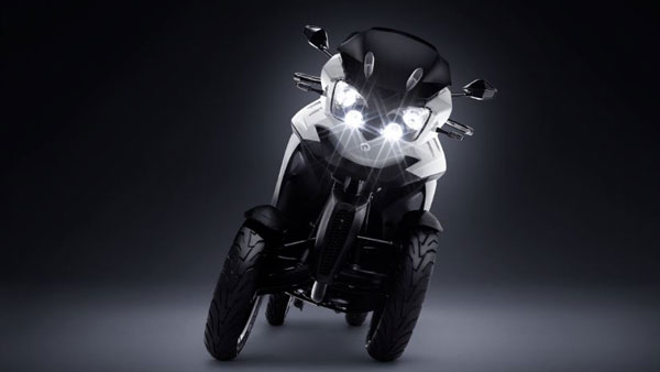 क्या आपने देखी अत्याधुनिक चार पहियों वाली स्कूटर, फीचर्स जान कर होश उड़ जायेंगे