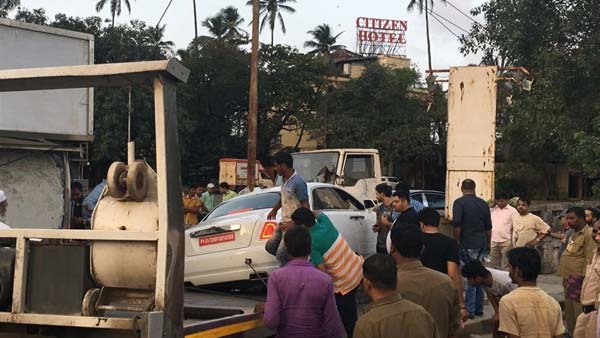 7 करोड़ की नई-नई रोल्स रॉयस घोस्ट का पहली ही ड्राइव में हुआ एक्सीडेंट