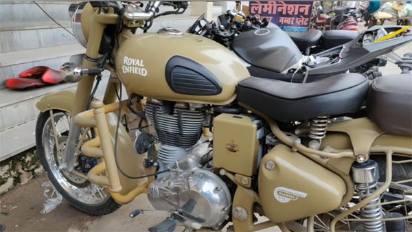 महज 1000 के स्टीकर में ये बाइक बनी रॉयल एनफील्ड क्लासिक 500 पेगासस महज 1000 के स्टीकर में ये बाइक बनी रॉयल एनफील्ड क्लासिक 500 पेगासस