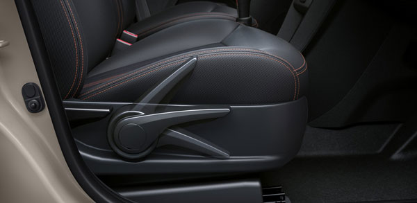 Tata Tiago NRG Top Features: जानिए उन फीचर्स के बारे में जो इस कार को बनाते हैं खास