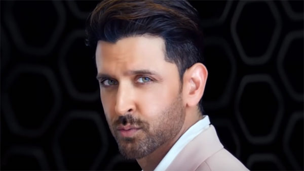 डैटसन ने आमिर खान को बनाया अपना ब्रांड एम्बेसेडर तो, टाटा ने ऋतिक साइन किया डैटसन ने आमिर खान को बनाया अपना ब्रांड एम्बेसेडर तो, टाटा ने ऋतिक साइन किया