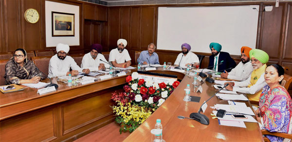 पंजाब के मुख्यमंत्री के लिए करोड़ों की टोयोटा लैंड क्रूजर, मंत्री और विधायकों को भी मिलेंगी नई कारें पंजाब के मुख्यमंत्री के लिए करोड़ों की टोयोटा लैंड क्रूजर, मंत्री और विधायकों को भी मिलेंगी नई कारें