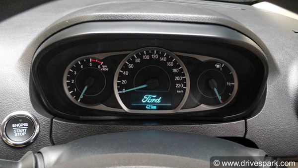 5.55 लाख रुपए की शुरुआती कीमत के साथ नई फोर्ड एस्पायर भारत में लॉन्च - मारुति डिजायर को देगी टक्कर