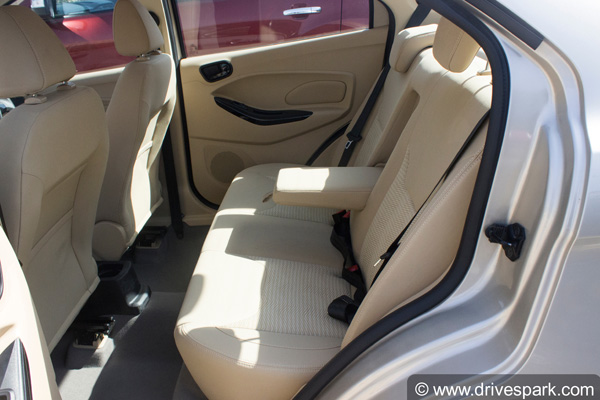 New Ford Aspire 2018 Review — पूरी डिटेल के साथ जानिए इस कार में क्या है खास?