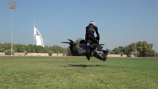 दु​बई पुलिस को मिली हवा में उड़ने वाली बाइक, जल्द होगी दस्ते में शामिल