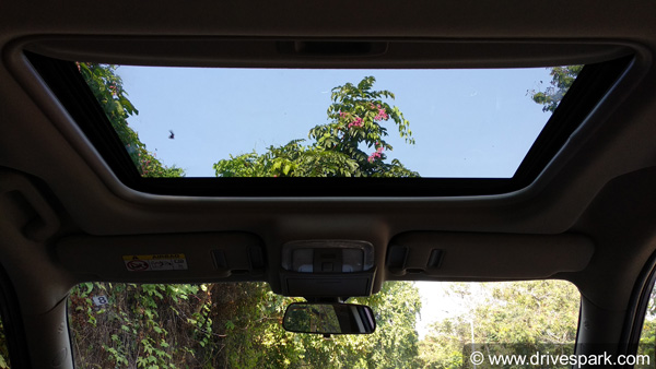 महिंद्रा एक्सयूवी 500 डब्ल्यू11 रिव्यू — जानिए कैसा है नया अवतार?