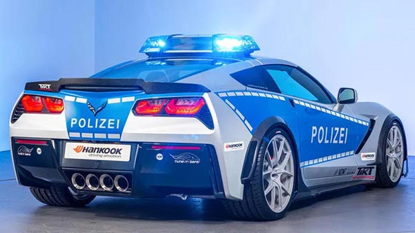 इस देश की पुलिस के पास है दुनिया की सबसे आश्चर्यजनक कारें