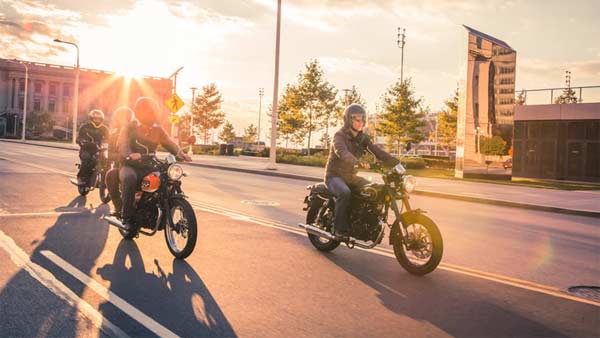 क्लीवलैंड एस डीलक्स की कीमतों में 38,000 रुपए की भारी कटौती - जानें क्या खास है इस बाइक में क्लीवलैंड एस डीलक्स की कीमतों में 38,000 रुपए की भारी कटौती - जानें क्या खास है इस बाइक में