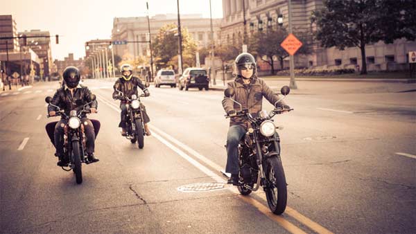 क्लीवलैंड एस डीलक्स की कीमतों में 38,000 रुपए की भारी कटौती - जानें क्या खास है इस बाइक में क्लीवलैंड एस डीलक्स की कीमतों में 38,000 रुपए की भारी कटौती - जानें क्या खास है इस बाइक में