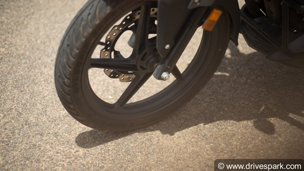 ABS के साथ लॉन्च हुई होंडा एक्स-ब्लेड - जानें कीमत