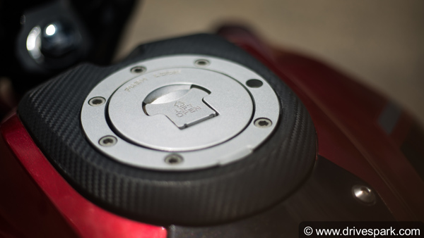 ABS के साथ लॉन्च हुई होंडा एक्स-ब्लेड - जानें कीमत