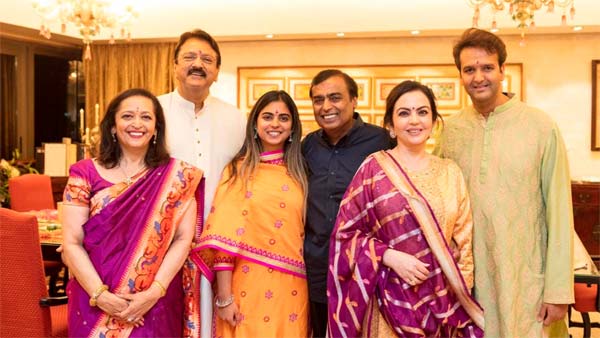 ईशा अंबानी की शादी और इलेक्शन के चलते उदयपुर में लगेगा चार्टेड प्लेन का तांता ईशा अंबानी की शादी और इलेक्शन के चलते उदयपुर में लगेगा चार्टेड प्लेन का तांता