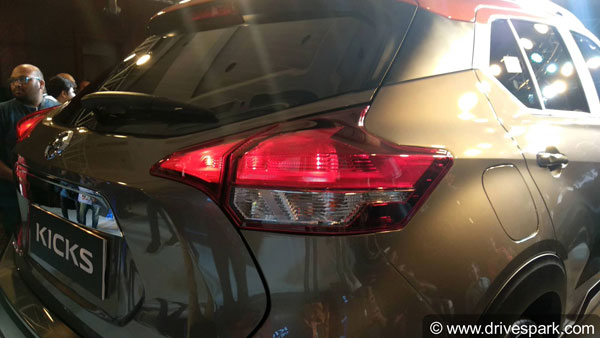 2019 ICC क्रिकेट वर्ल्ड कप की ऑफिशियल कार बनी निसान किक्स - जानिये क्या खास है इसमें