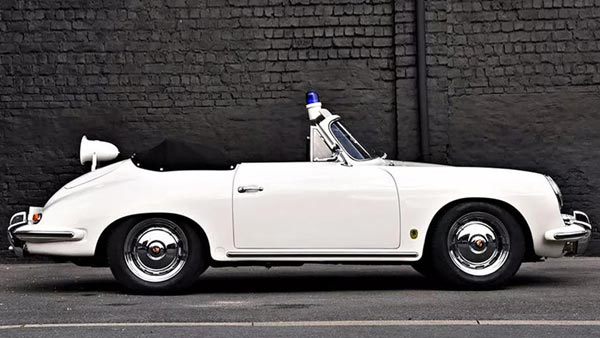 इस देश की पुलिस के पास है दुनिया की सबसे आश्चर्यजनक कारें