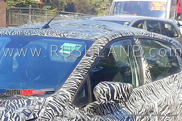 विडियो: टाटा 45X टेस्टिंग के दौरान हुई स्पॉट - मारुति बलेनो से है मुकाबला