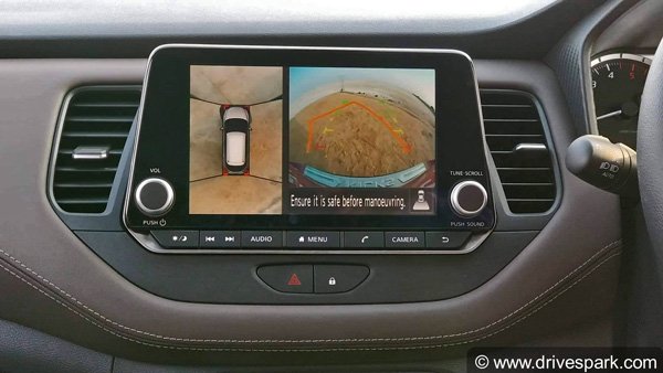 निसान किक्स के इंटीरियर डिटेल — 360 कैमरा के साथ और भी बहुत कुछ!