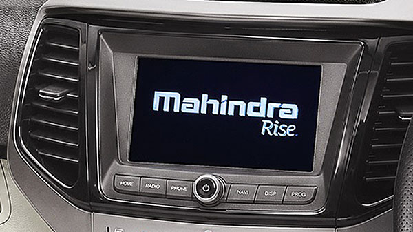 महिंद्रा XUV 300 के इंटीरियर डिटेल्स आए सामने — विडियो