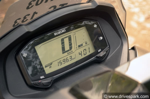 सुजुकी बर्गमैन स्ट्रीट रिव्यू: जानिए कैसी है ये शानदार मैक्सी स्कूटर