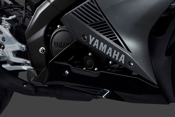 डुअल-चैनल एबीएस के साथ लॉन्च हुई 2019 यामाहा YZF-R15 — जानें नई कीमतें