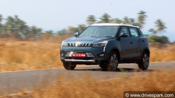 महिंद्रा XUV300 रिव्यू ー जानिये कितनी बेहतर है महिंद्रा की यह नई एसयूवी, पढ़िए कीमत, फीचर्स व अन्य जानकारियां 