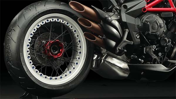  भारत में लॉन्च होगी MV Agusta BRUTALE 800 RR अमेरिकन एडिशन - जानिए कीमत व अन्य जानकारियां