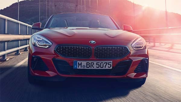 BMW Z4 Roadster भारत में हुआ लॉन्च, कीमत 68.90 लाख रुपयें से शुरु