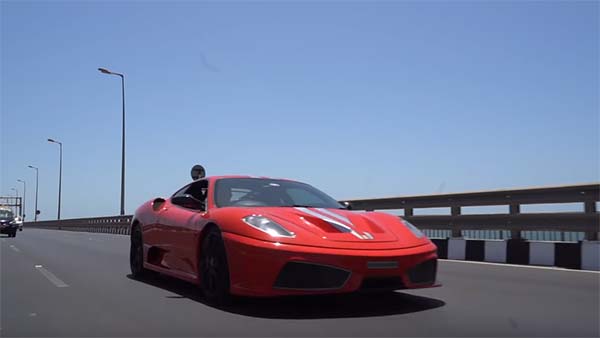 मुंबई ट्रैफिक पुलिस ने रोकी फरारी की यह सुपरकार, जानिये फिर क्या हुआ