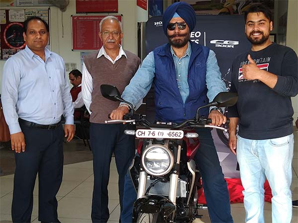 होंडा CB300R की डिलीवरी हुई शुरु, यहां दिया गया सबसे पहले होंडा CB300R की डिलीवरी हुई शुरु, यहां दिया गया सबसे पहले