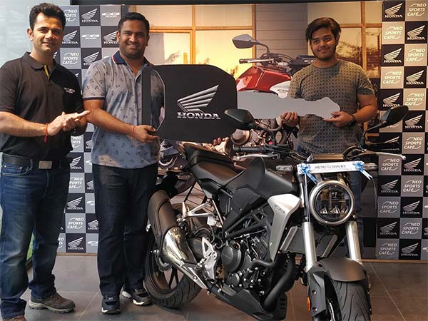 होंडा CB300R की डिलीवरी हुई शुरु, यहां दिया गया सबसे पहले होंडा CB300R की डिलीवरी हुई शुरु, यहां दिया गया सबसे पहले