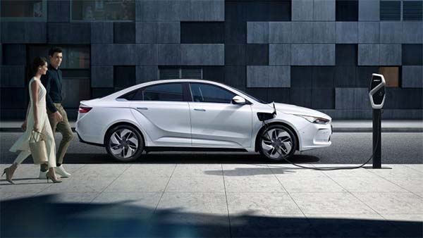 जिली ग्रुप ने लॉन्च किया एक नया इलेक्ट्रिक कार ब्रांड ज्योमेट्री, टेस्ला को देगा कड़ी टक्कर