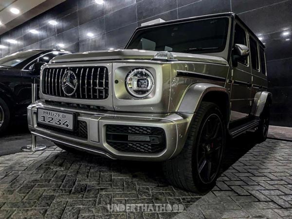 हार्दिक पांड्या ने खरीदी करोड़ो की मर्सिडीज AMG G63 SUV, देखिये इस शानदार कार की तस्वीरें