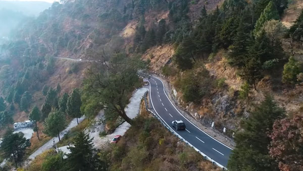 हुंडई वेन्यू का नया टीजर वीडियो जारी, ऊँचे पहाड़ो व बर्फीले मौसम में किया गया टेस्ट