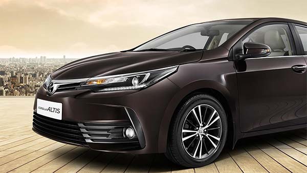 टोयोटा कोरोला 2020 मॉडल का भारत में उतारा जाना हुआ रद्द , मारुति सुजुकी की योजनाओं पर फिरा पानी टोयोटा कोरोला 2020 मॉडल का भारत में उतारा जाना हुआ रद्द , मारुति सुजुकी की योजनाओं पर फिरा पानी