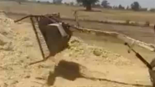 आनंद महिंद्रा ट्वीट ट्रैक्टर खटिया जुगाड़ वीडियो