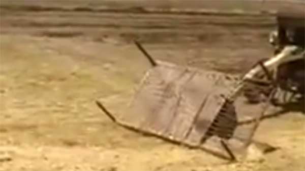 आनंद महिंद्रा ट्वीट ट्रैक्टर खटिया जुगाड़ वीडियो