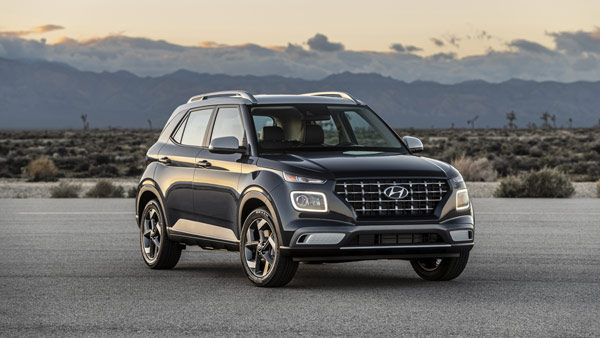 हुंडई वेन्यू लॉन्च प्राइस फीचर्स वैरिएंट जानकारी