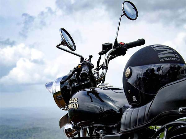 रॉयल एनफील्ड की बिक्री में अप्रैल 2019 में 17 प्रतिशत की गिरावट आयी है